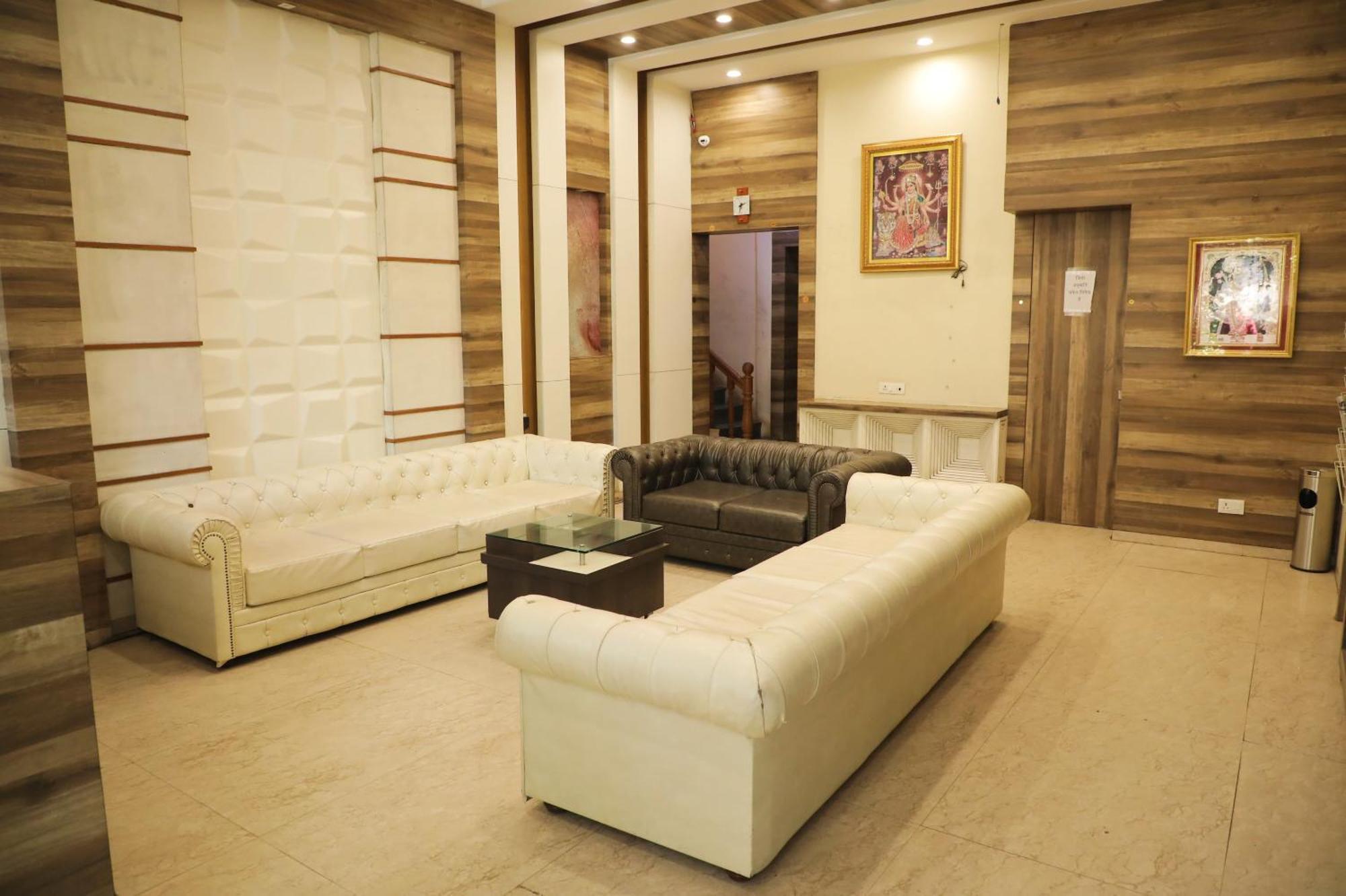 Prashant Hotel 2*